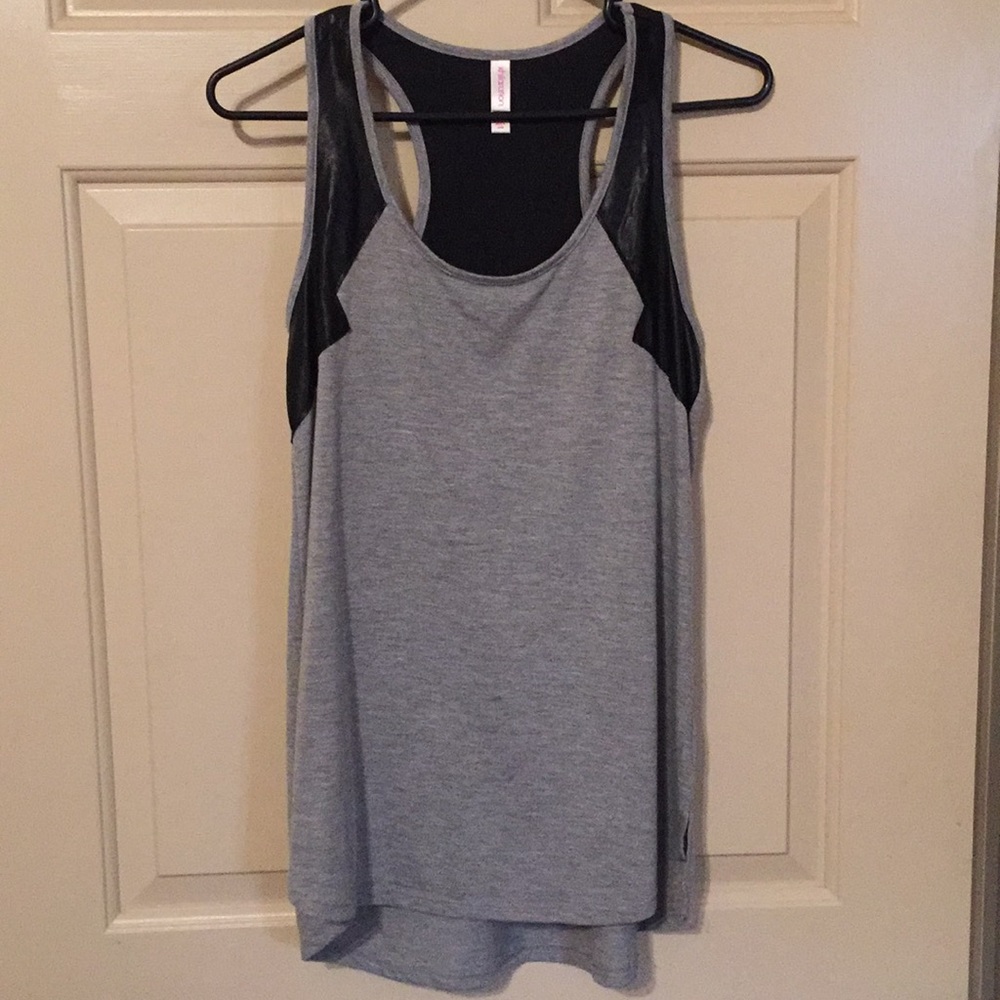 Sleeveless tank